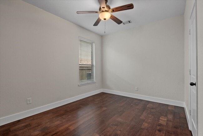 Building Photo - 1622 Julia Park Dr