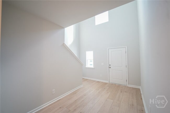 Building Photo - 128 Amethyst Dr