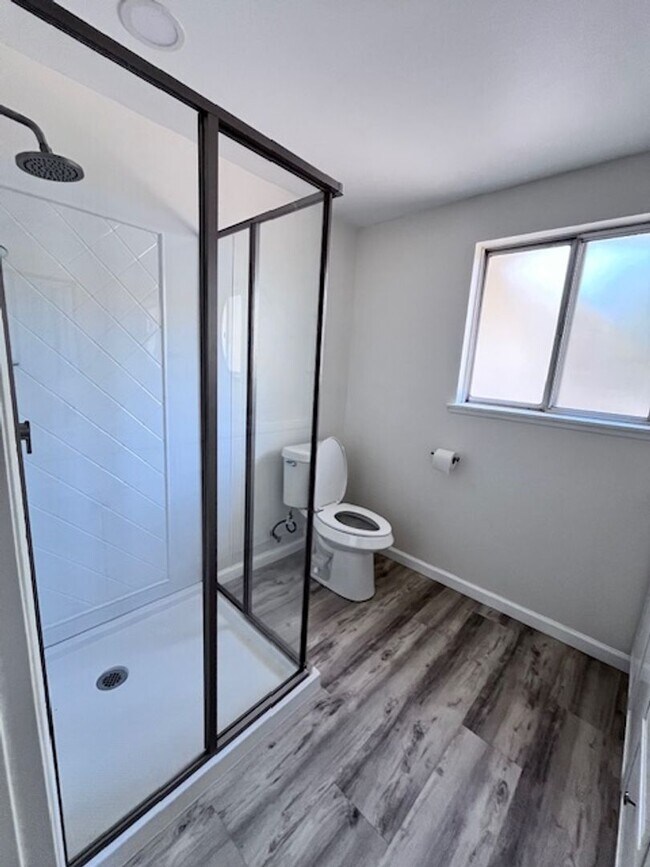 Building Photo - Recently Remodeled South Redlands Home
