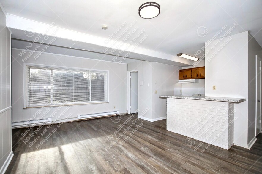Building Photo - 6114 Hillside Ave