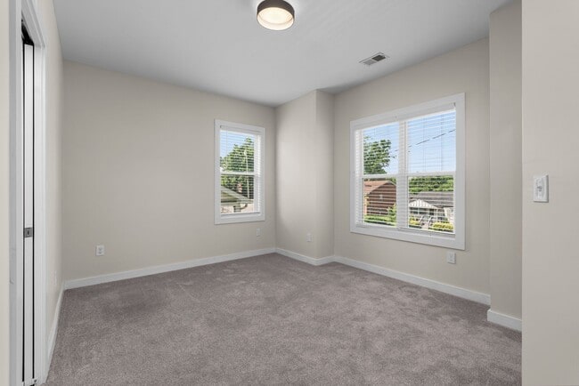 Building Photo - 1714 24th Ave N