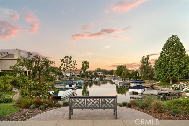 Building Photo - 2567 Oakshore Dr