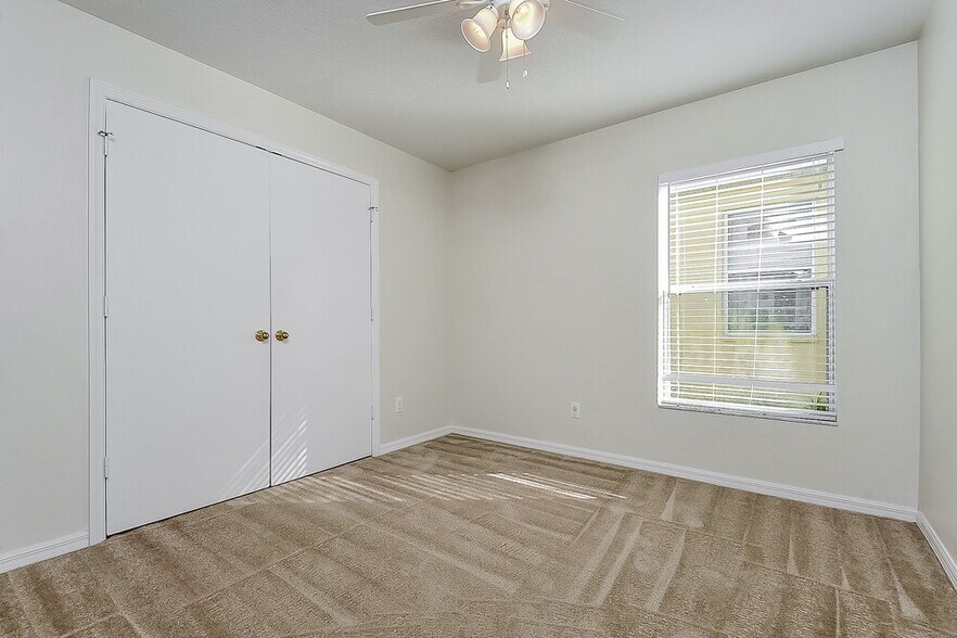 Building Photo - 11019 Golden Silence Dr