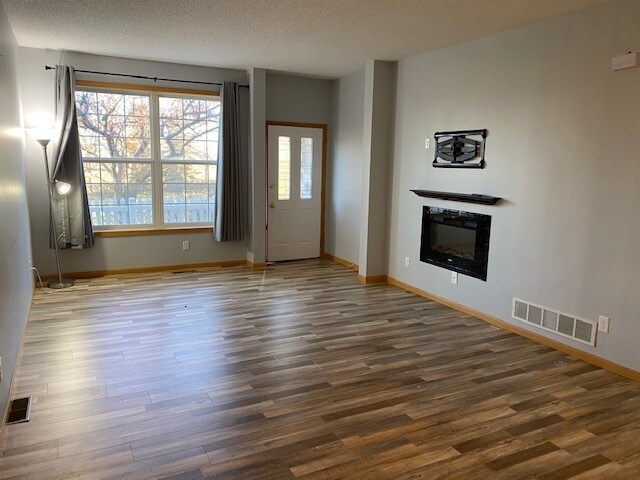 Building Photo - 7751 Ladyslipper Ln