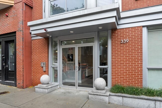 Primary Photo - 339 W Broadway
