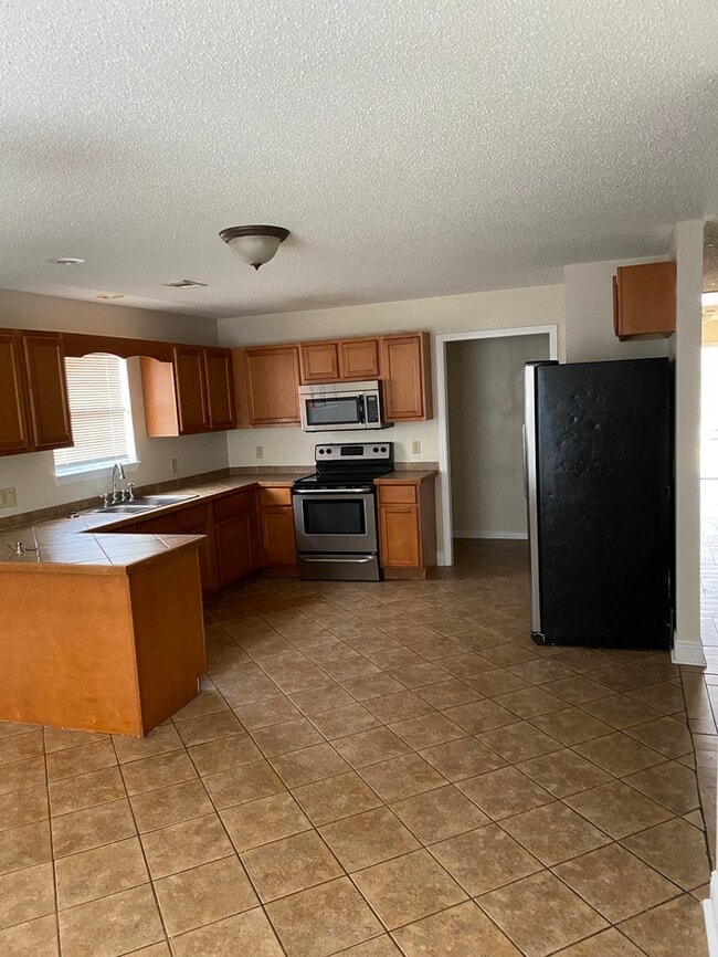 Building Photo - Beautiful 4/2.5 in Waveland, MS