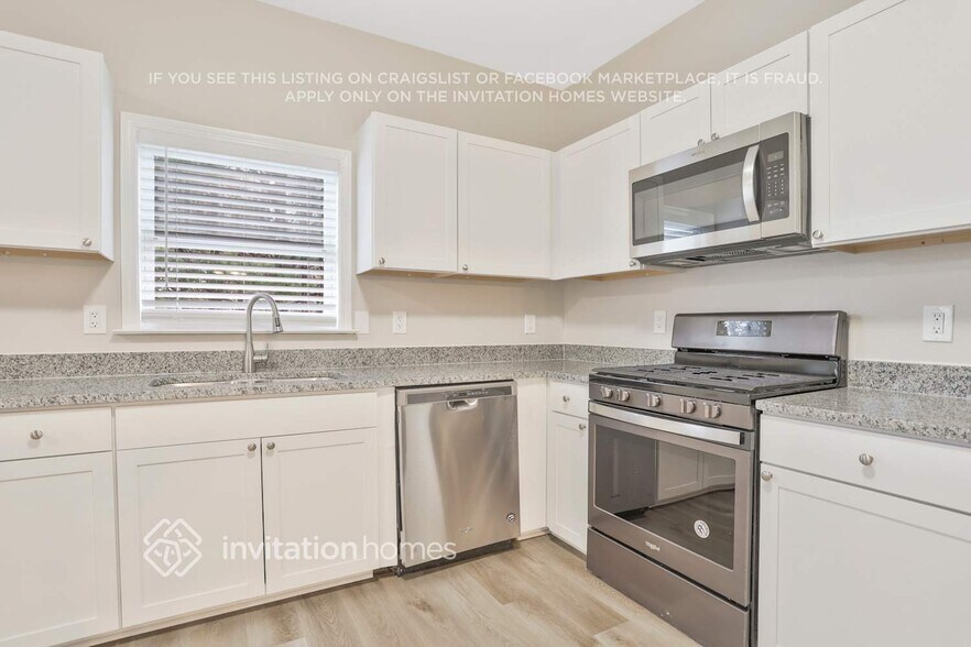Building Photo - 8960 Crest View Cir