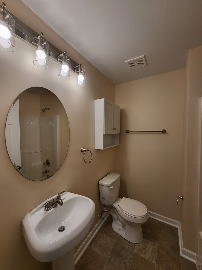 Building Photo - 6091 Camden Forrest Ct