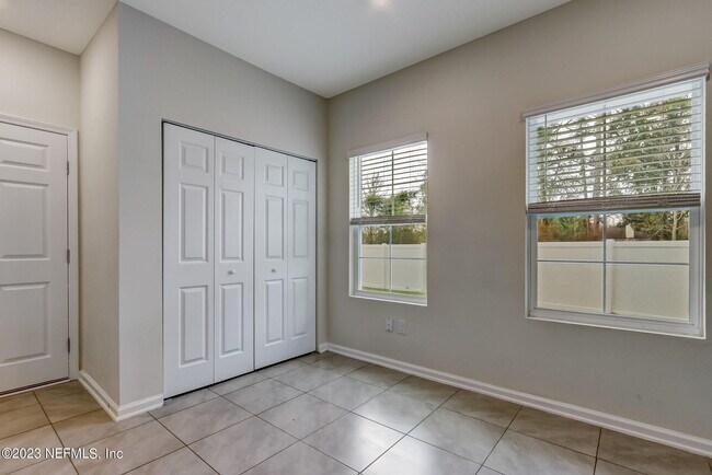 Building Photo - 988 Observatory Pkwy