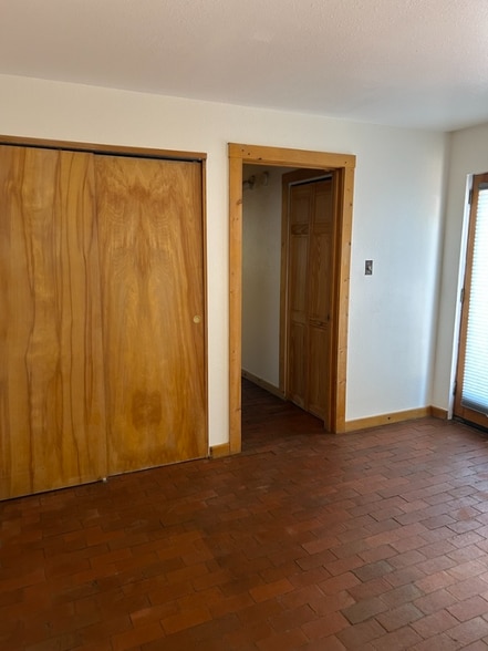 Building Photo - 132 Romero St
