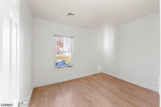 Building Photo - 84 Washington Pl