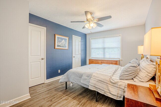 Building Photo - 1112 Colorado Ave