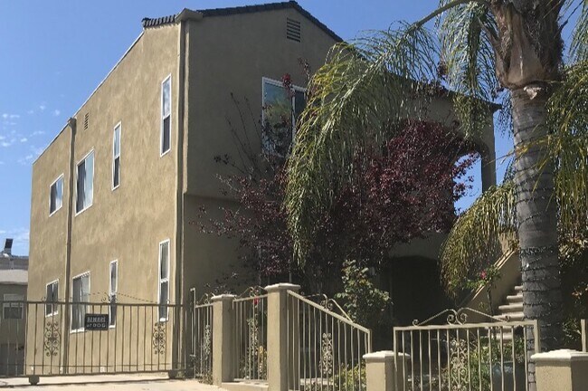 Driveway - 1131 S Hobart Blvd