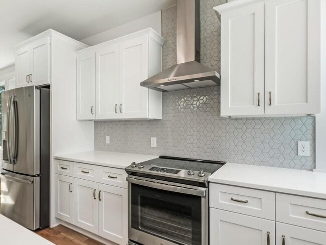 Building Photo - 1310 N Davidson St