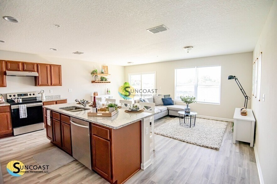 Building Photo - 9230 Western Way