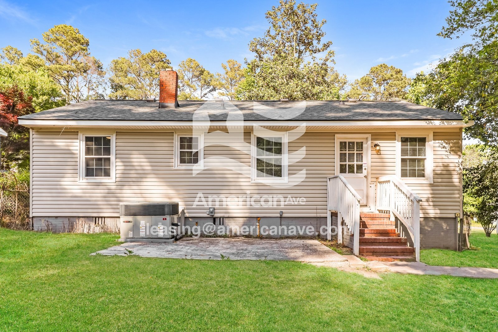 Building Photo - 661 Lorraine Dr