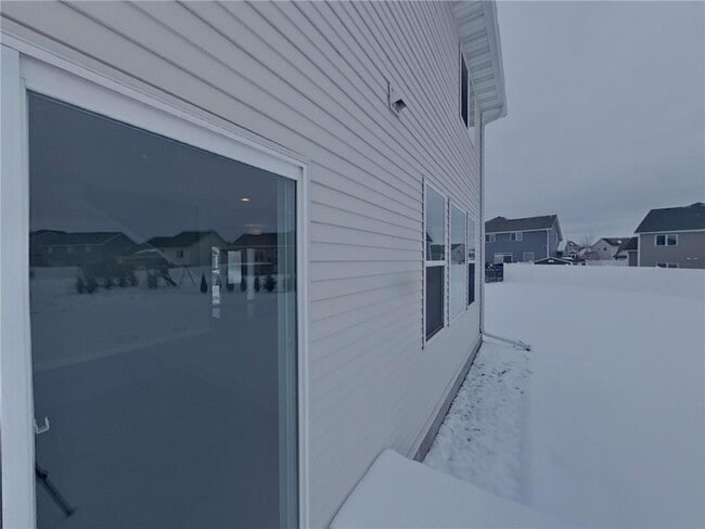 Building Photo - 14060 Ailesbury Ave