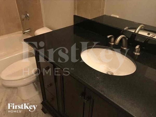 Building Photo - 72 Gray Owl Garth Ct