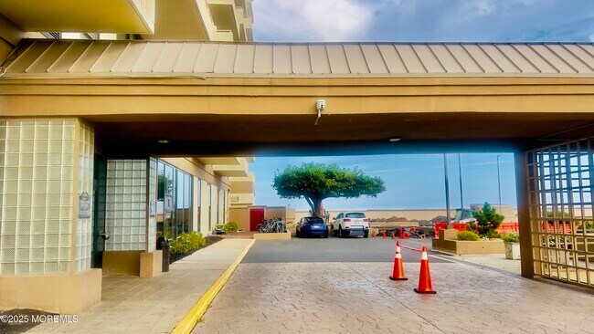 Building Photo - 787 Ocean Ave