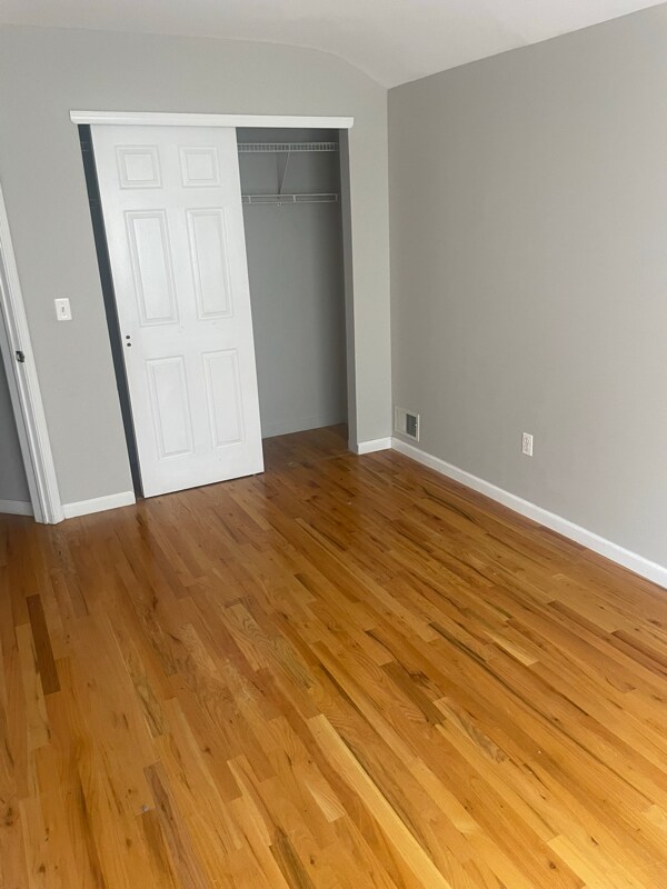 Building Photo - 20 Shiel Ave