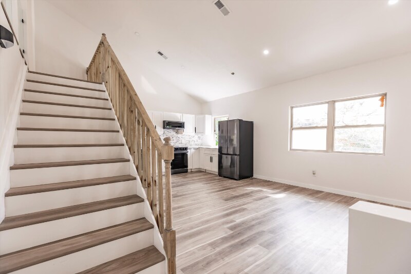 Building Photo - 21048 Peachland Blvd