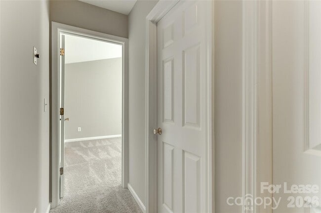 Building Photo - 524 Stillgreen Ln