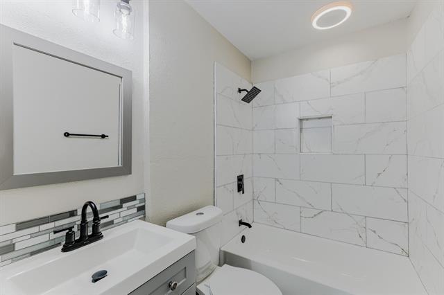 Building Photo - 3305 Elm Grove Rd