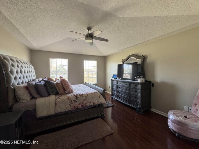 Building Photo - 528 Sherwood Oaks Dr
