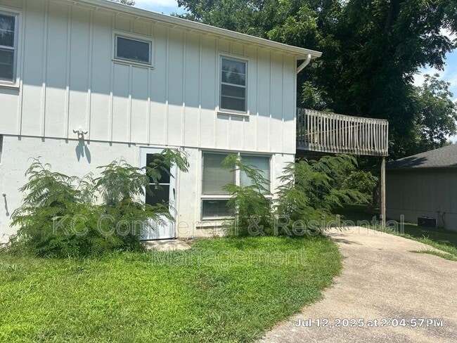 Building Photo - 9211 E 50th Terrace