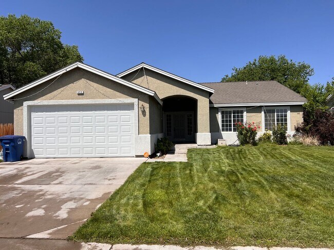 Primary Photo - Nice 3 Bedroom home in Fallon, NV