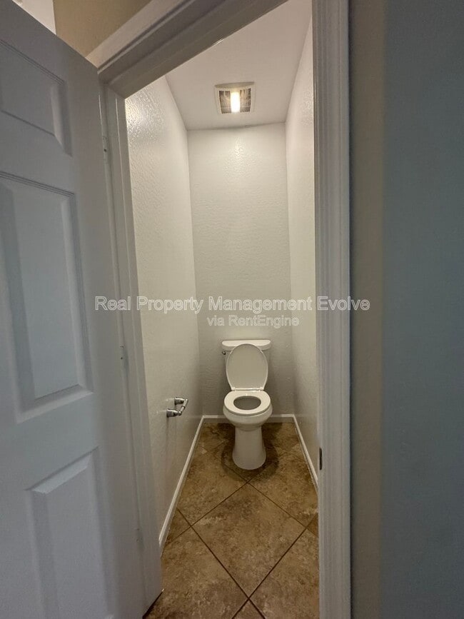 Building Photo - 13014 W Lamar Rd