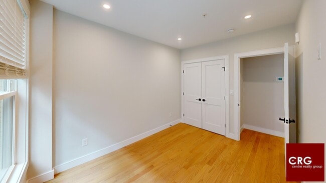Building Photo - 220-222 Tremont St. Unit 2D