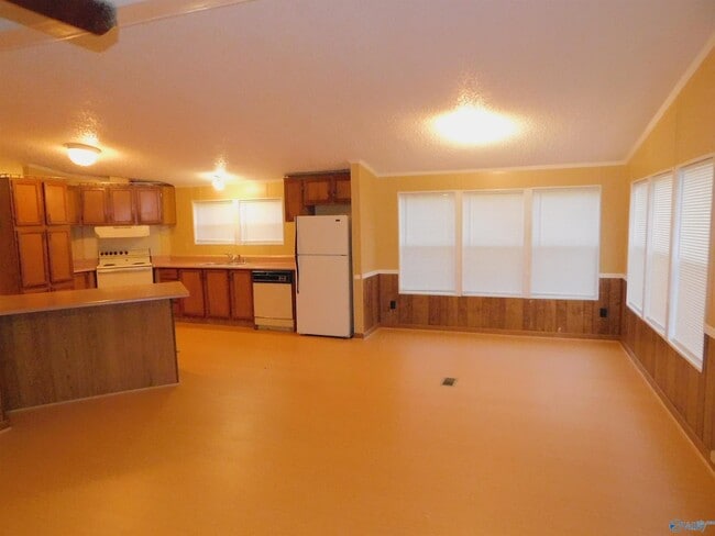 Building Photo - 498 Berry Hollow Rd