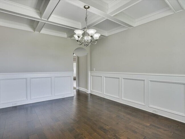 Building Photo - 5 Bedroom 3 Bath In Evans!