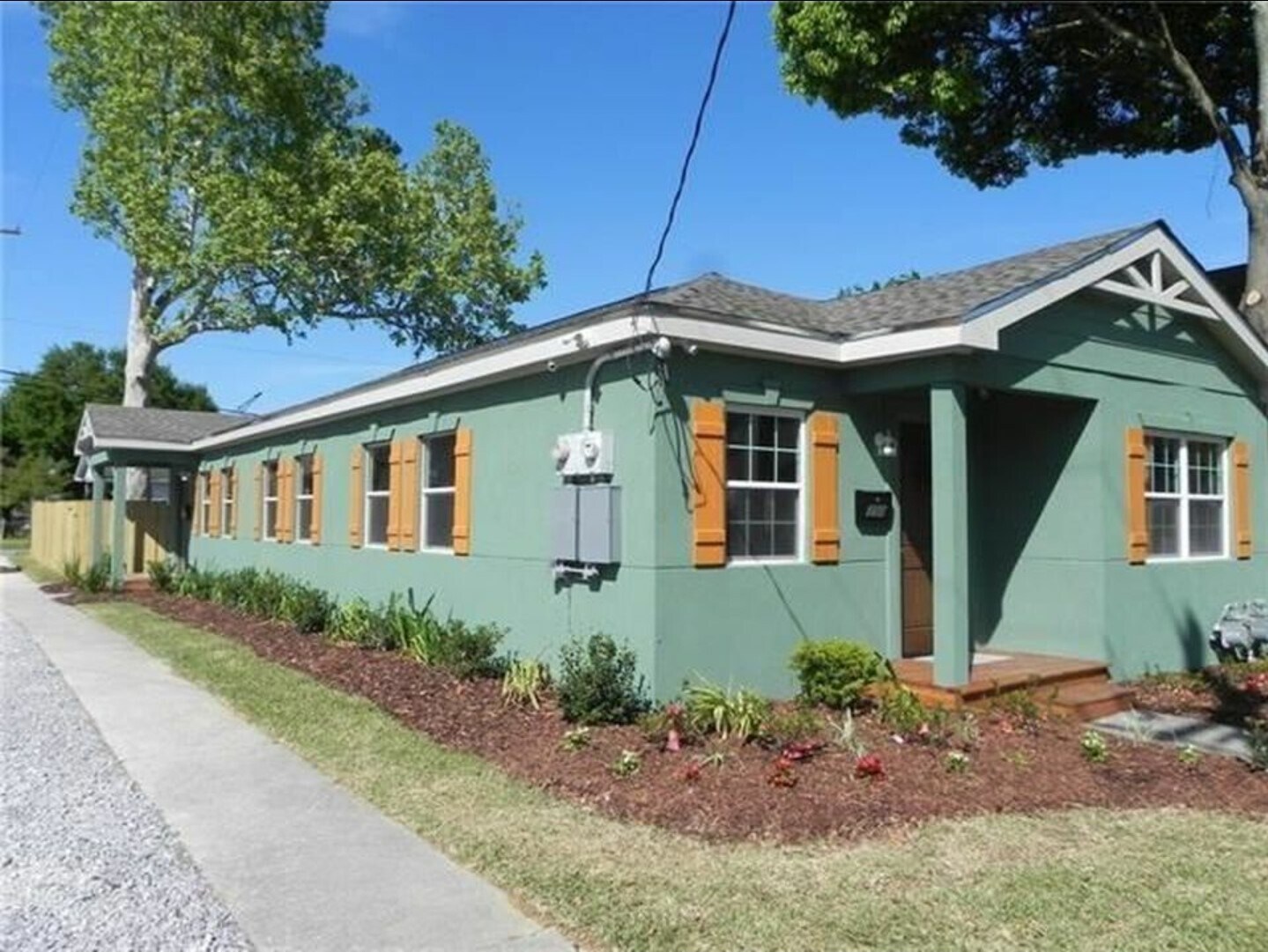 Building Photo - 700 Majestic Pl
