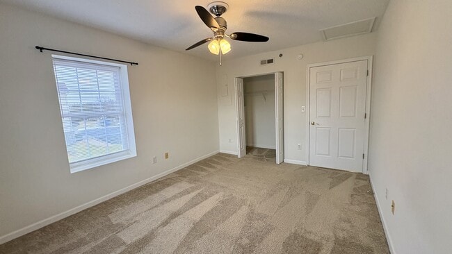 Building Photo - 24 Rosette Ln