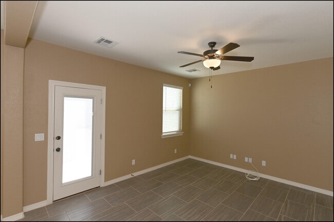 Building Photo - 4628 Marisabel Azcarate St