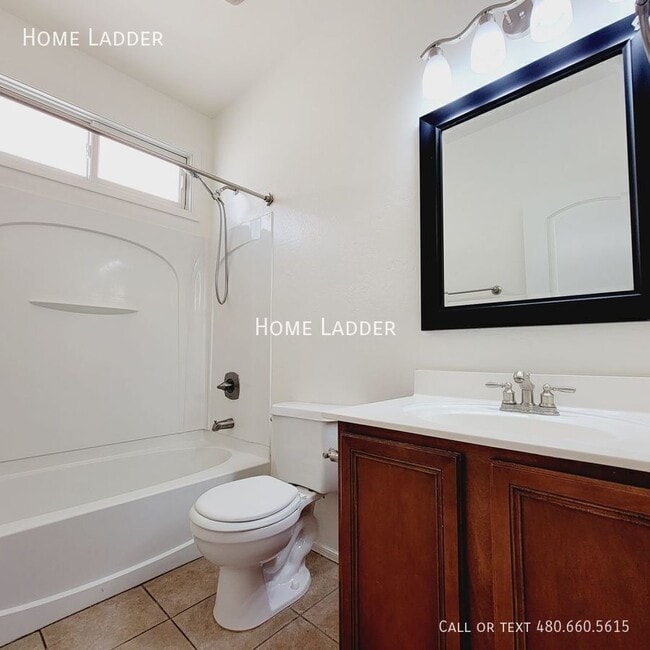 Building Photo - 1369 S Sabino Dr