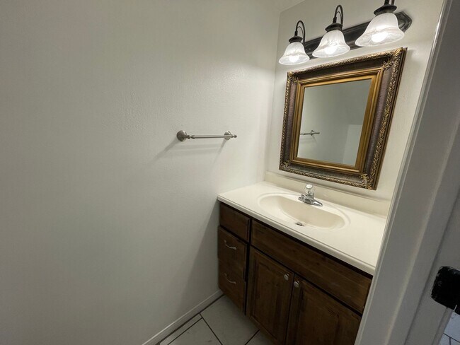 Building Photo - 3704CH