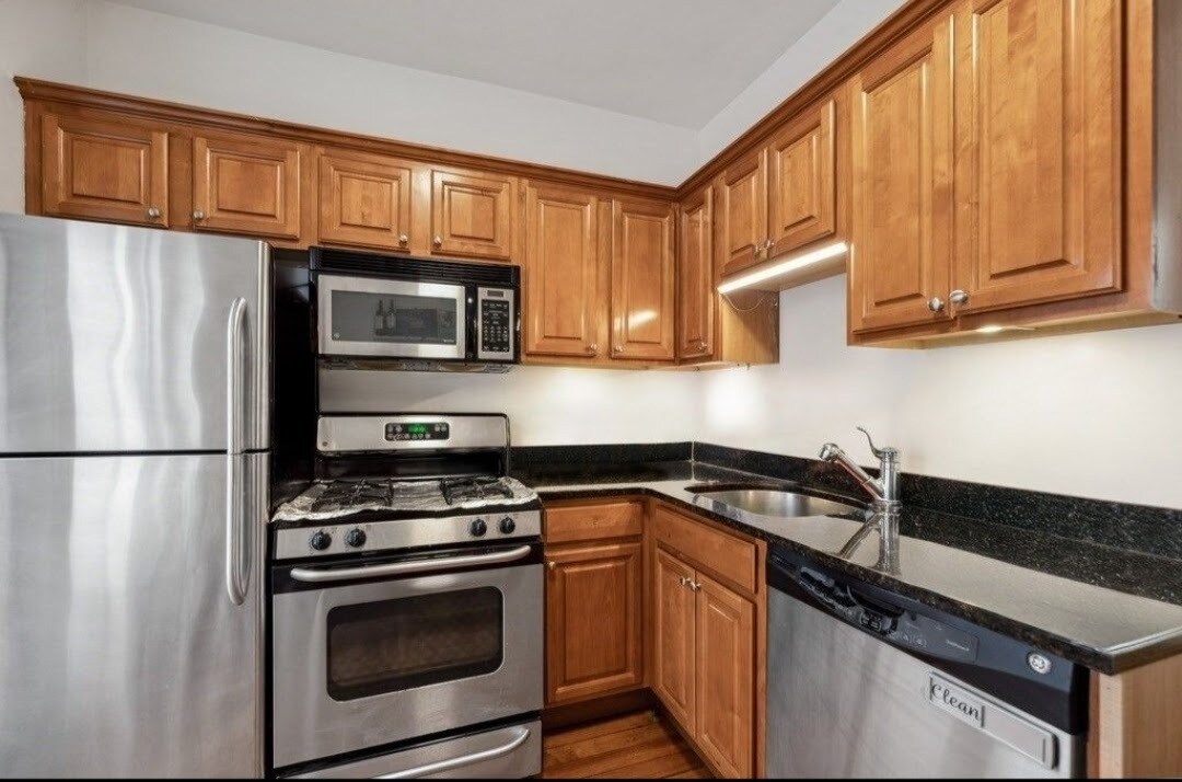 Building Photo - 221 Shurtleff St