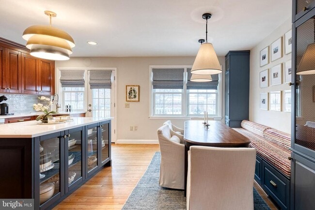 Building Photo - 39 Regester Ave