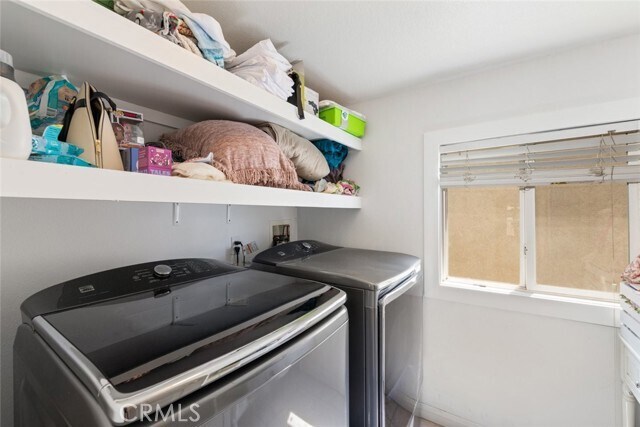Building Photo - 15736 Home Ct