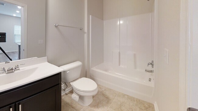 Building Photo - 103 Silver Fir Ln