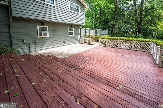 Building Photo - 1784 Halbro Dr