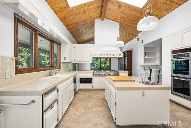Building Photo - 11081 Hunting Horn Dr
