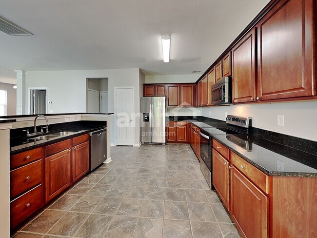 Building Photo - 4003 Saphire Ln