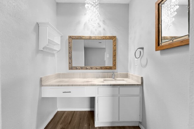 Building Photo - 5309 Lansingford Trail