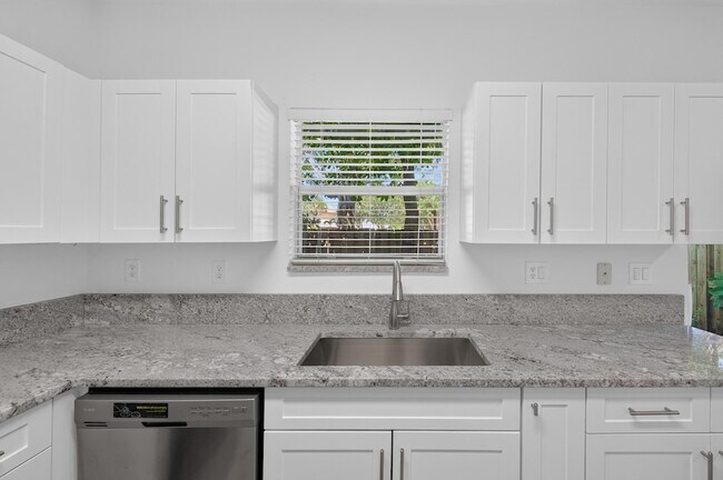 Building Photo - 21952 SW 93rd Pl