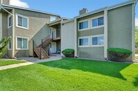Building Photo - 1030 Magic Lamp Way