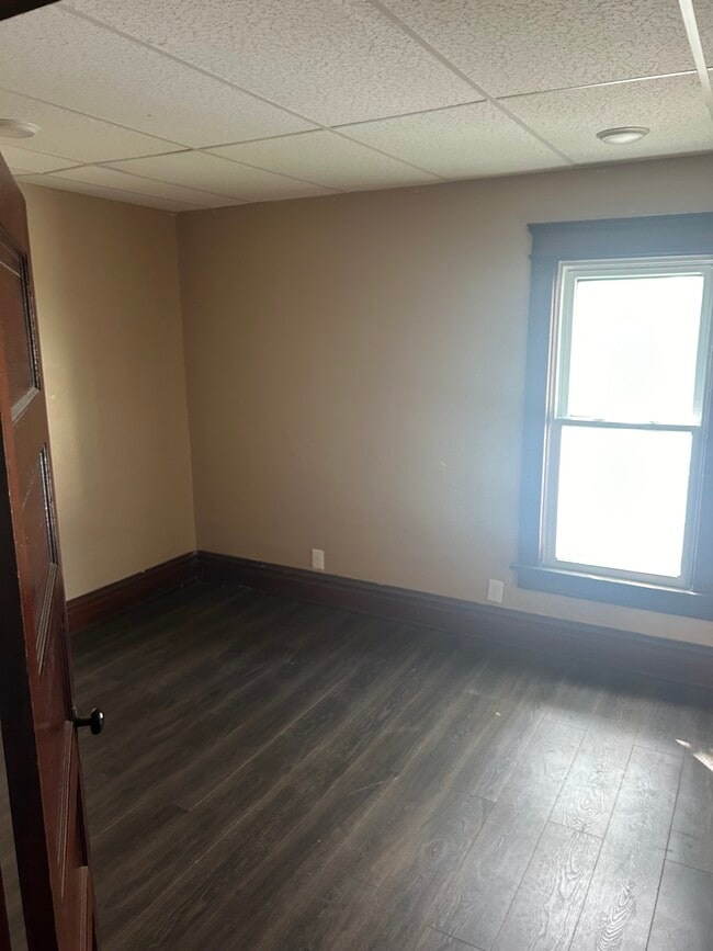 Bedroom - 33 S McKinley Ave